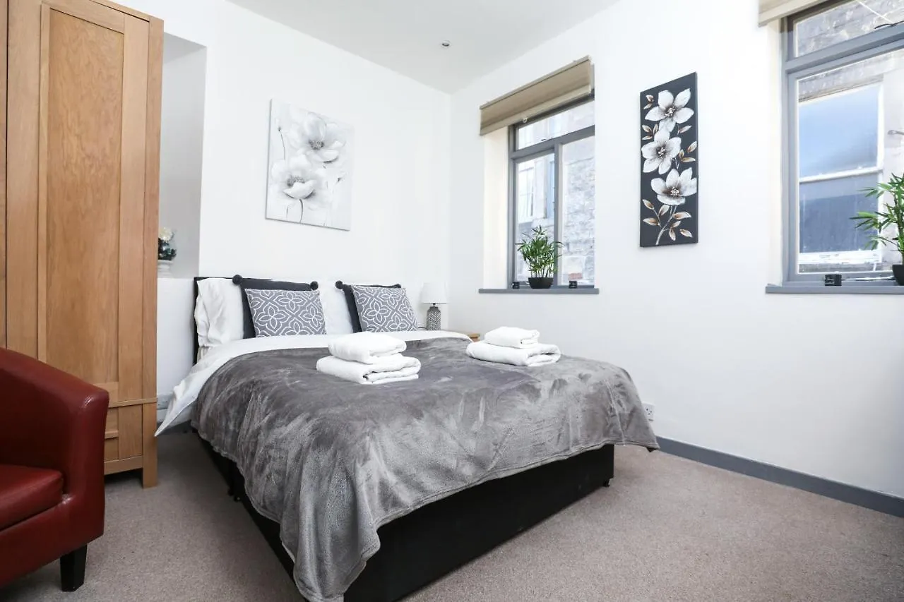 Thistle Street Modern Accommodation In Edinburgh City Centre United Kingdom